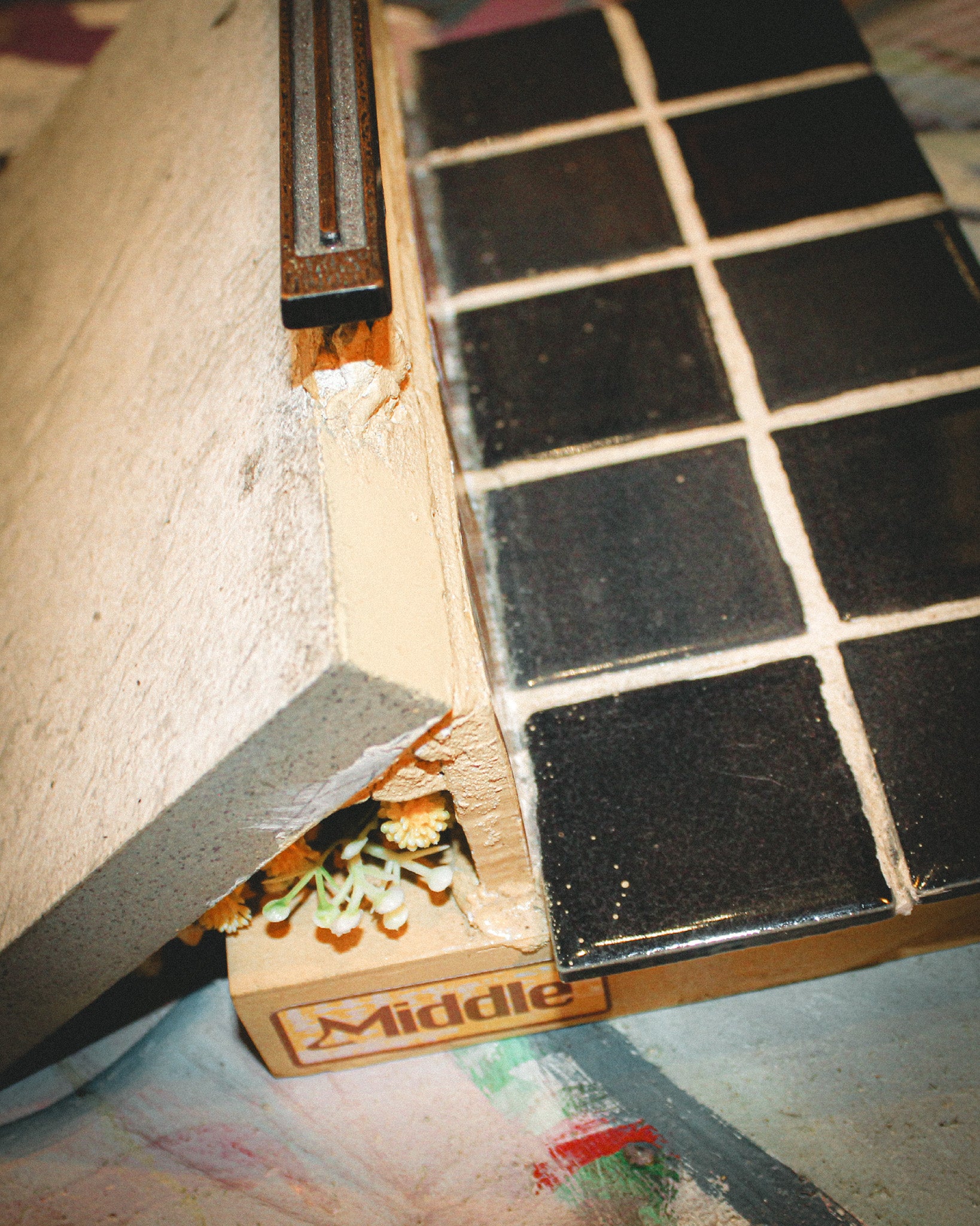 FB Concrete Bank Rail + Tiled Ledge