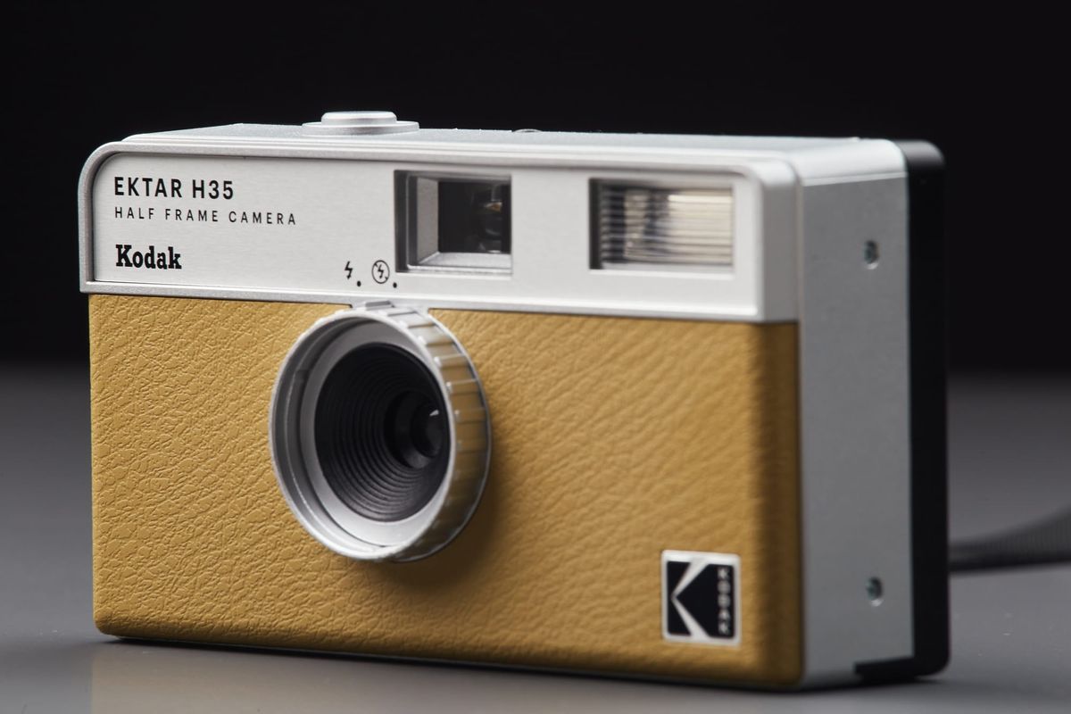 Ektar H35 Half Frame 35mm Camera - Brown