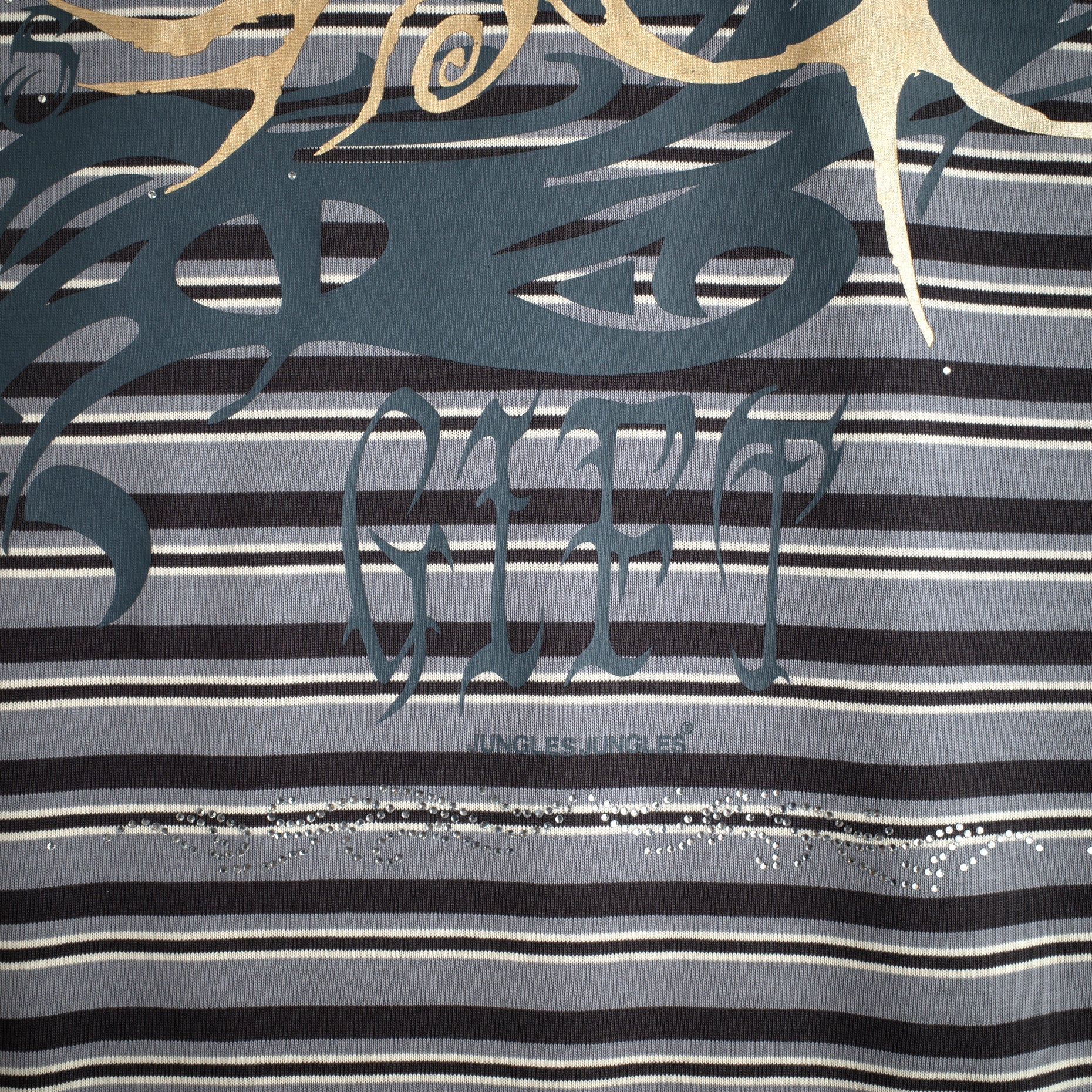 TRIBAL GIFT STRIPE TEE