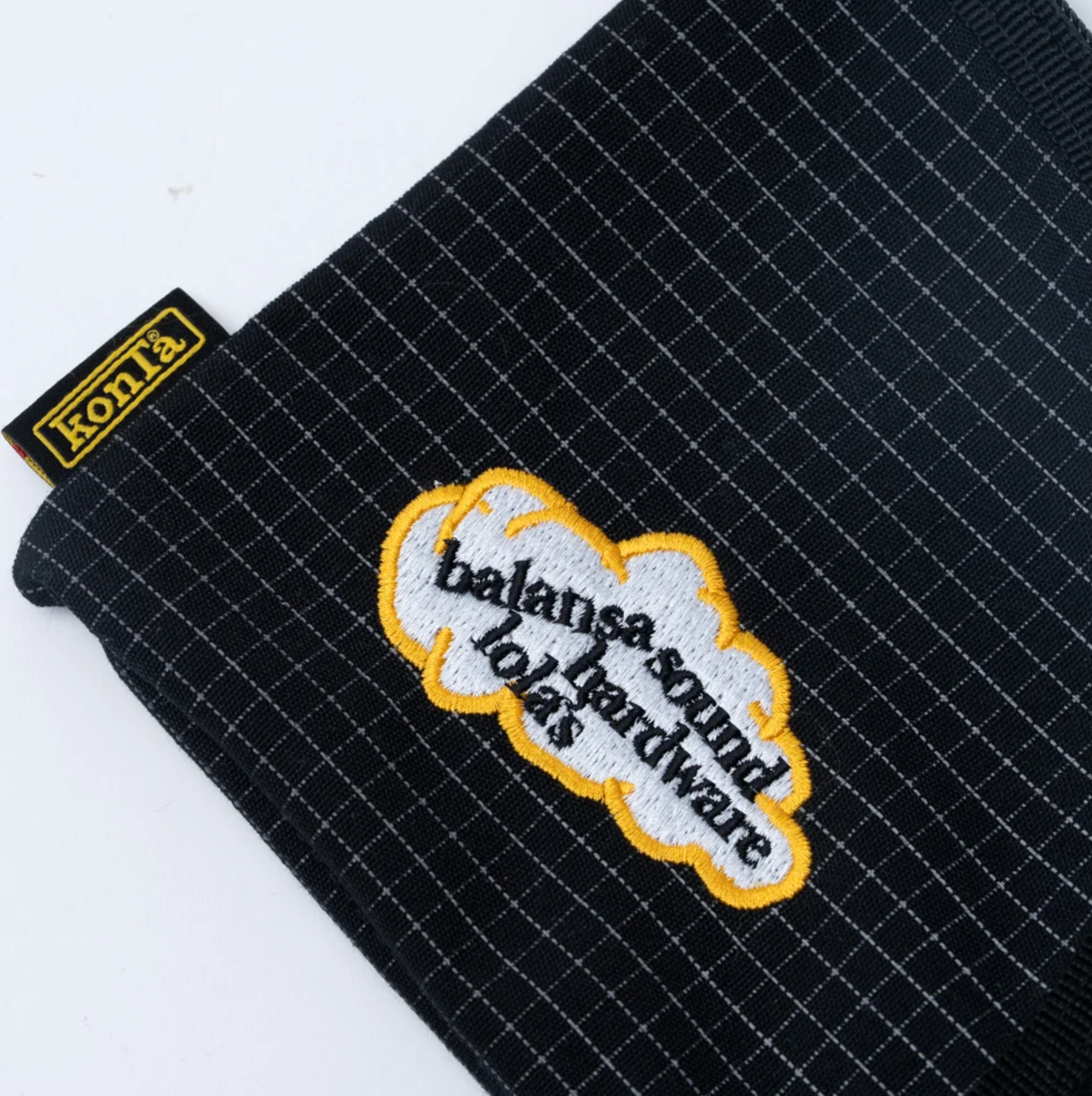 'Reflective' Konta Pouch